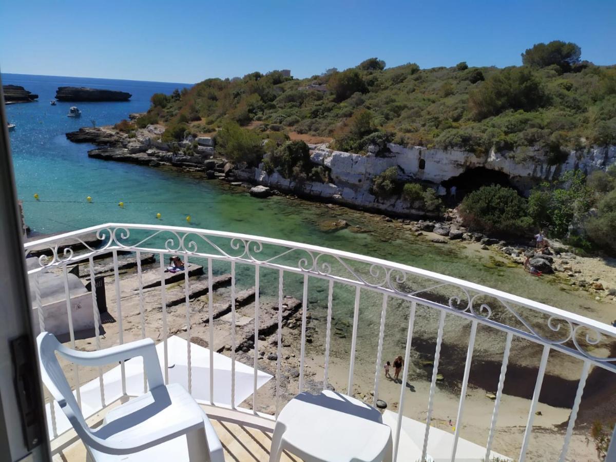 Hostal Xuroy Cala Alcaufar 外观 照片