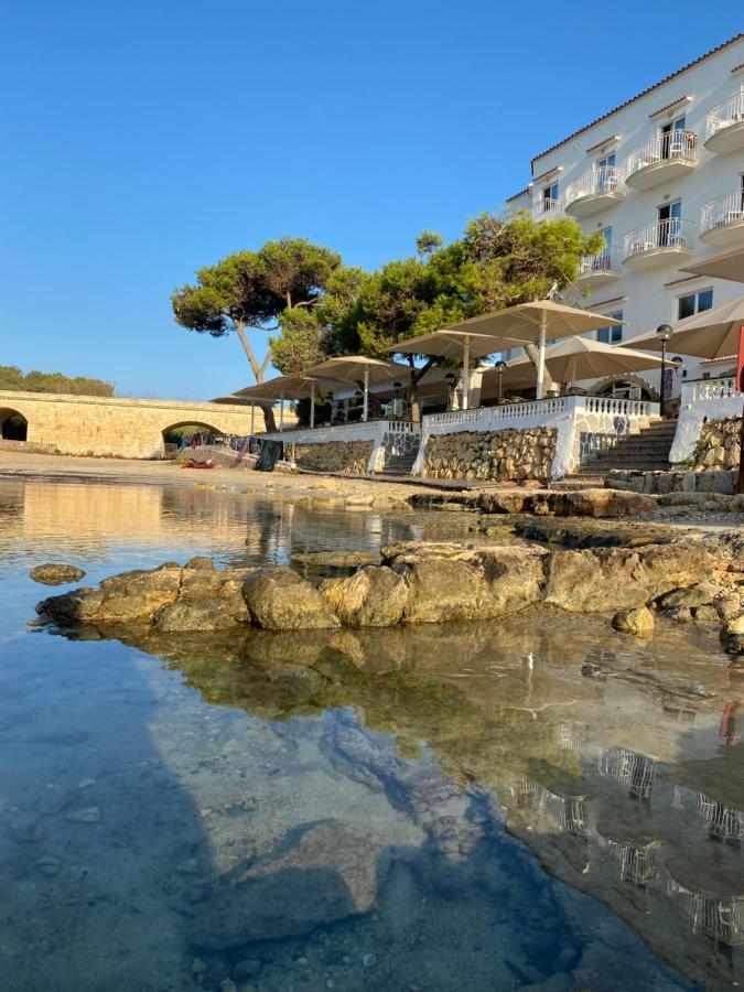 Hostal Xuroy Cala Alcaufar 外观 照片