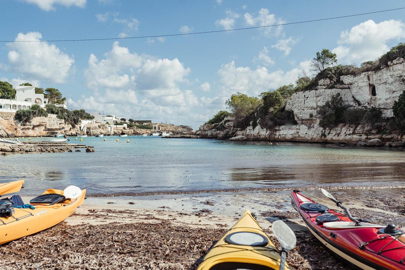 Hostal Xuroy Cala Alcaufar 外观 照片
