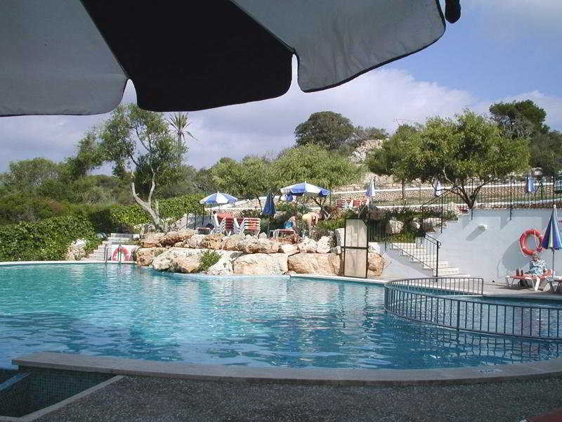 Hostal Xuroy Cala Alcaufar 外观 照片
