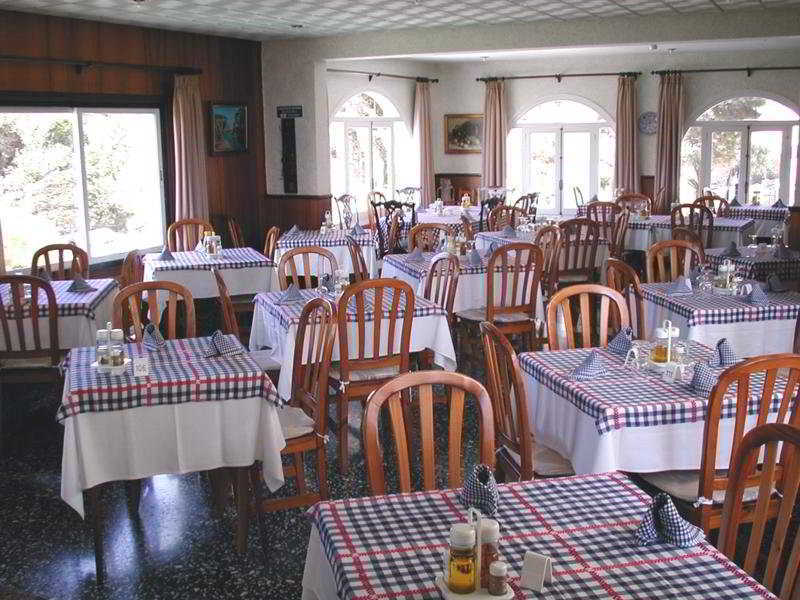 Hostal Xuroy Cala Alcaufar 外观 照片